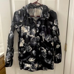 Lululemon wind breaker